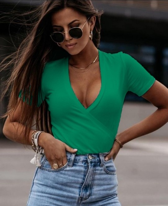 Футболка женская с декольте хлопковая имитация запаха до 48р-ра