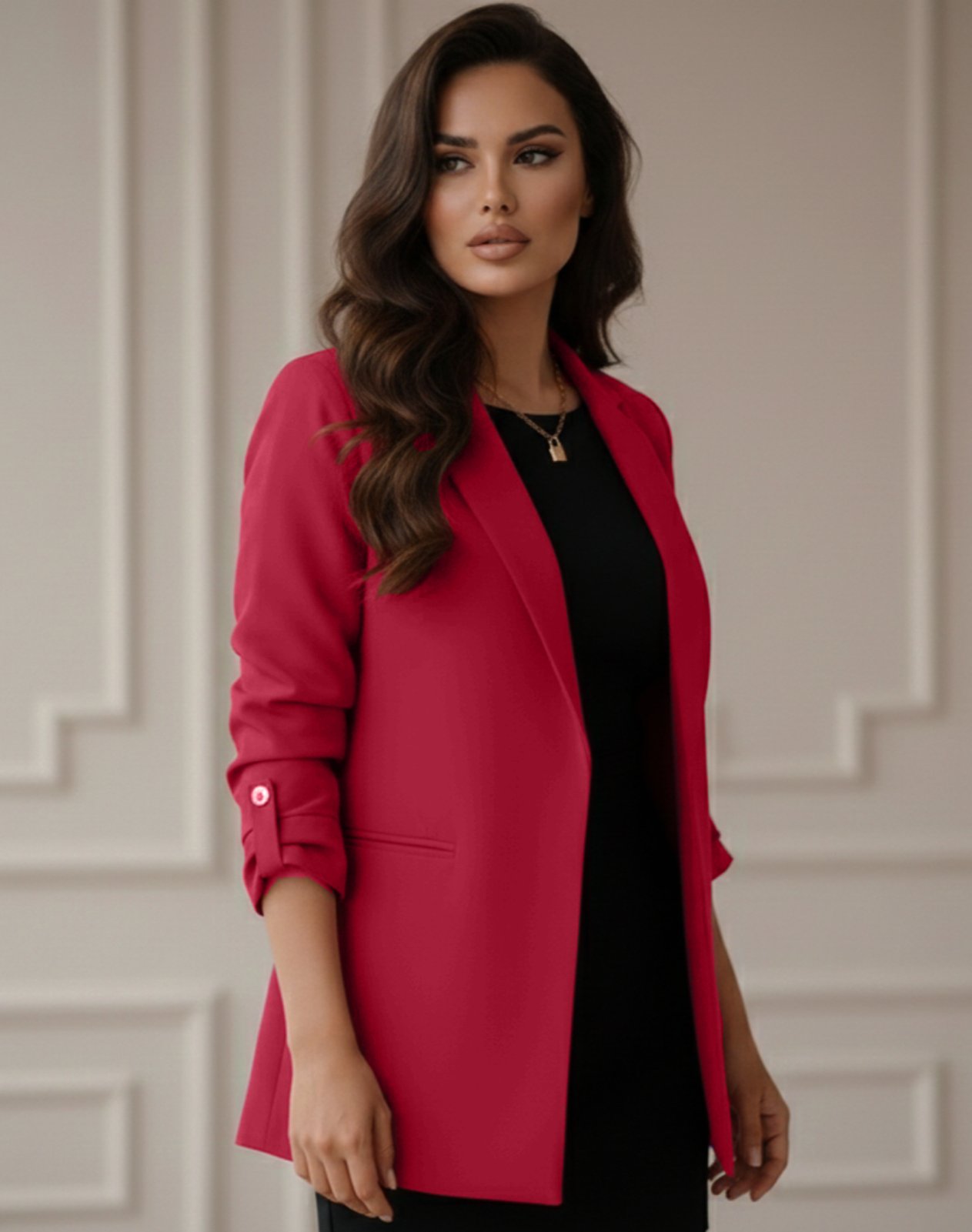 Пиджак женский приталенный с карманом со шлевками на рукавах