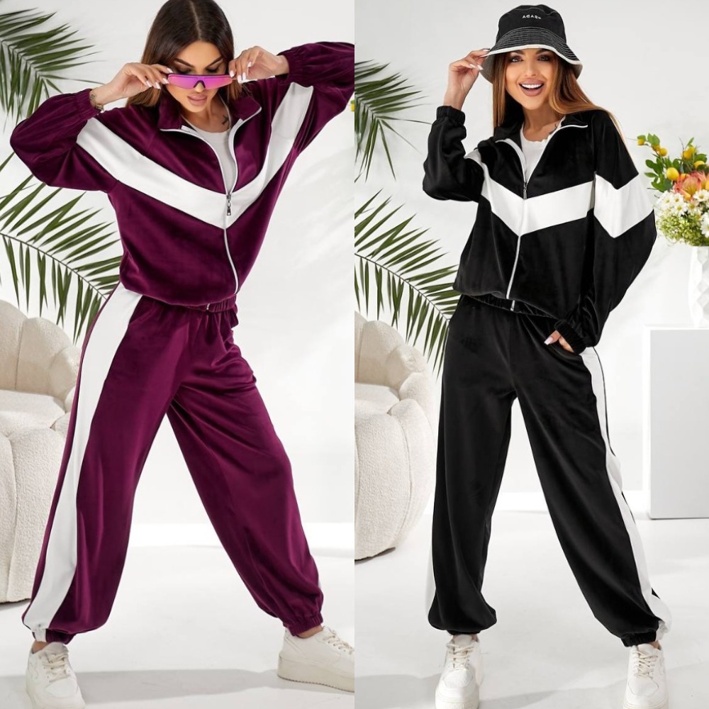 Костюм жіночий спортивний, велюровий, до 48 р, домашній