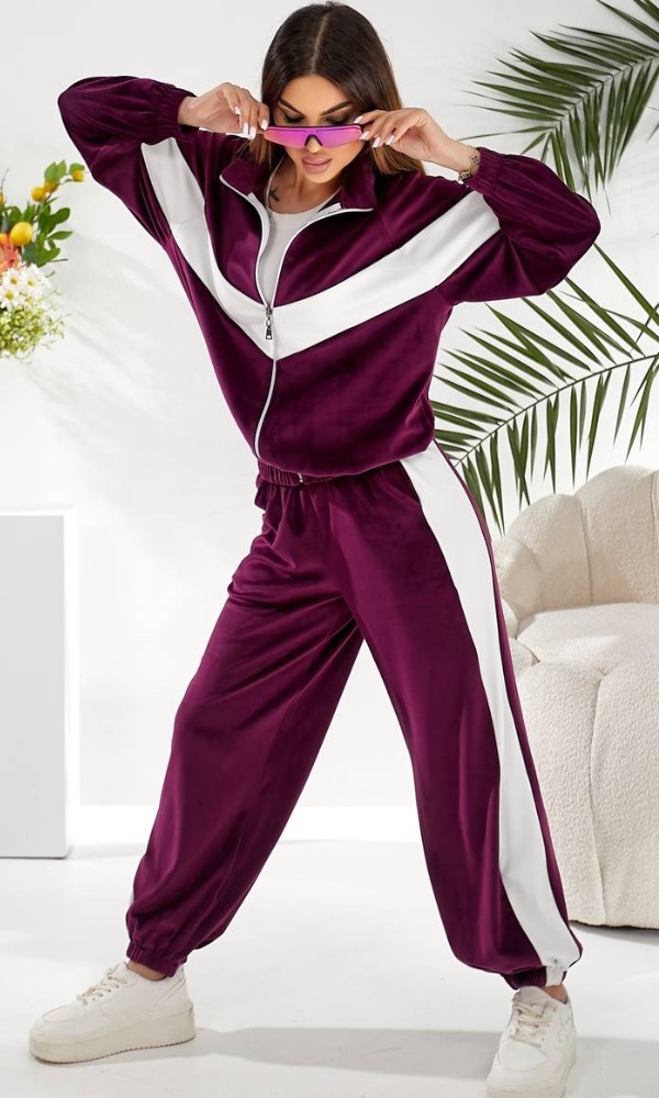 Костюм жіночий спортивний, велюровий, до 48 р, домашній