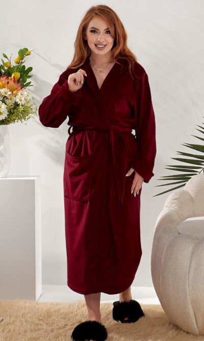 Халат жіночий, велюровий, від 48 до 54 р, з капюшоном, подовжений
