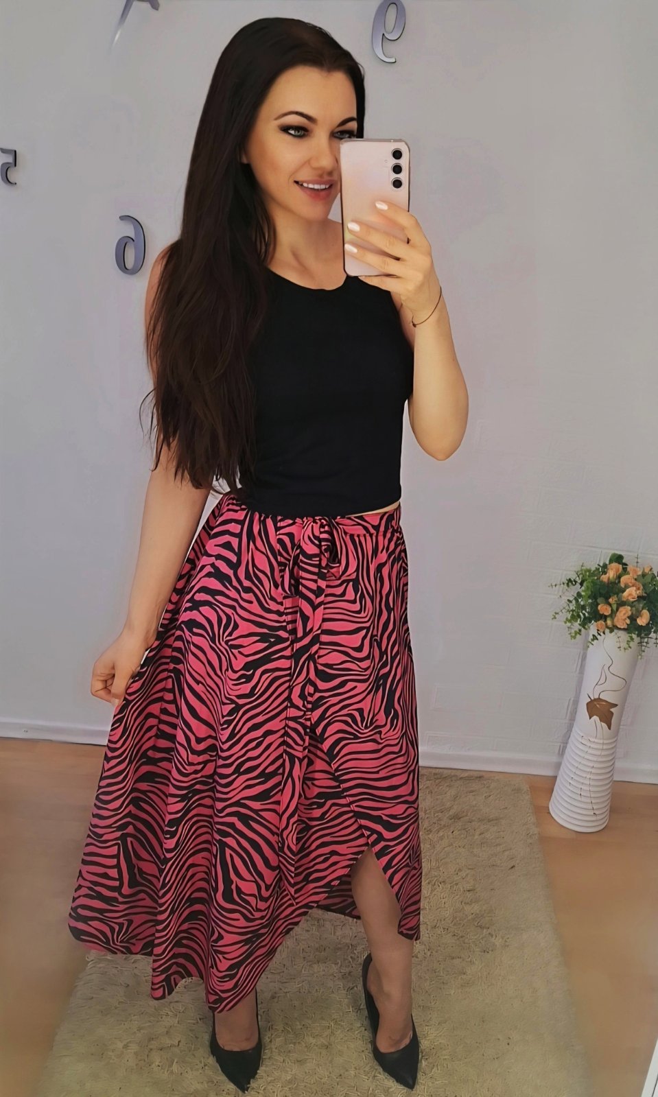літній жіночий костюм 2-ка, зі спідницею, модний, майка-топ і спідниця на запах